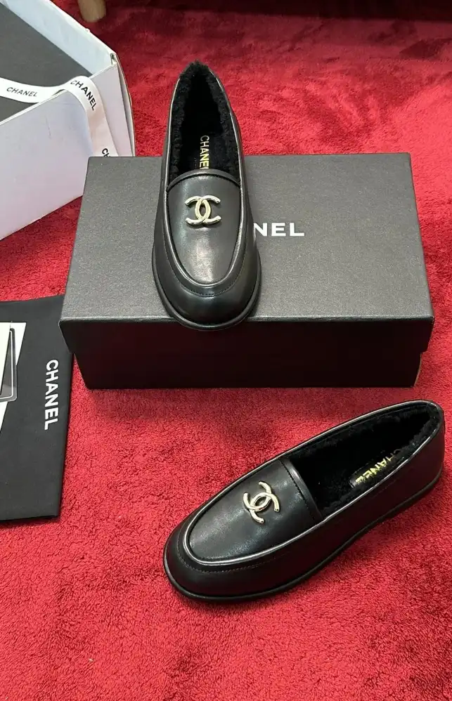 hype Chanel Boots