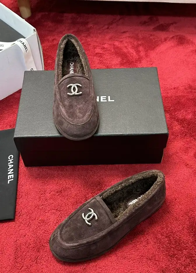 hype Chanel Boots