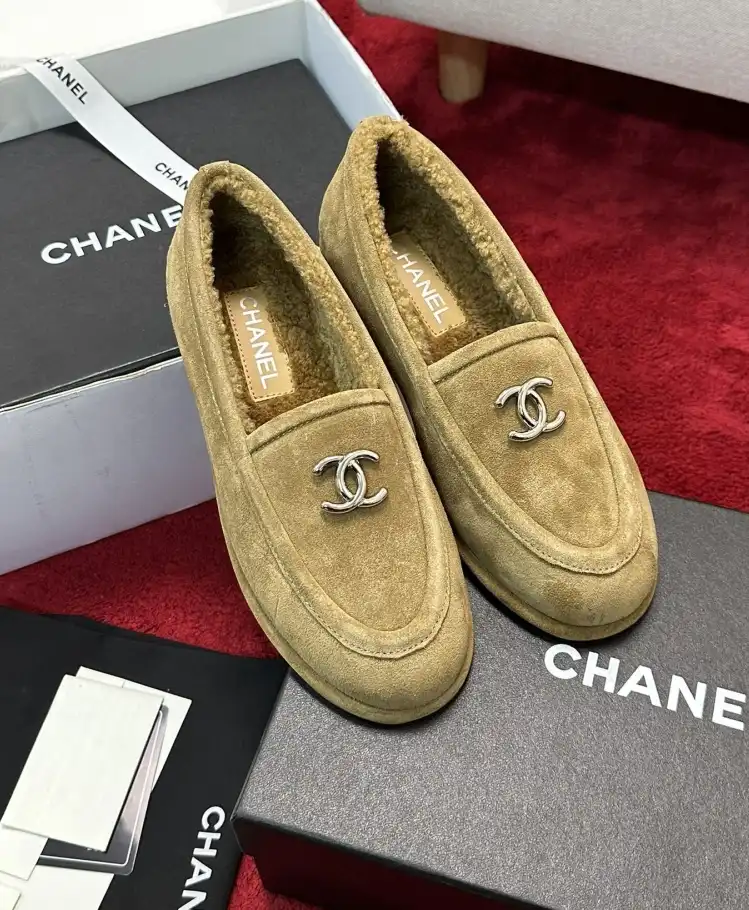 hype Chanel Boots