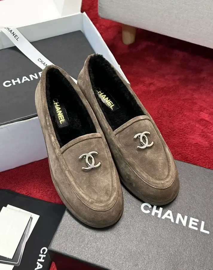 hype Chanel Boots