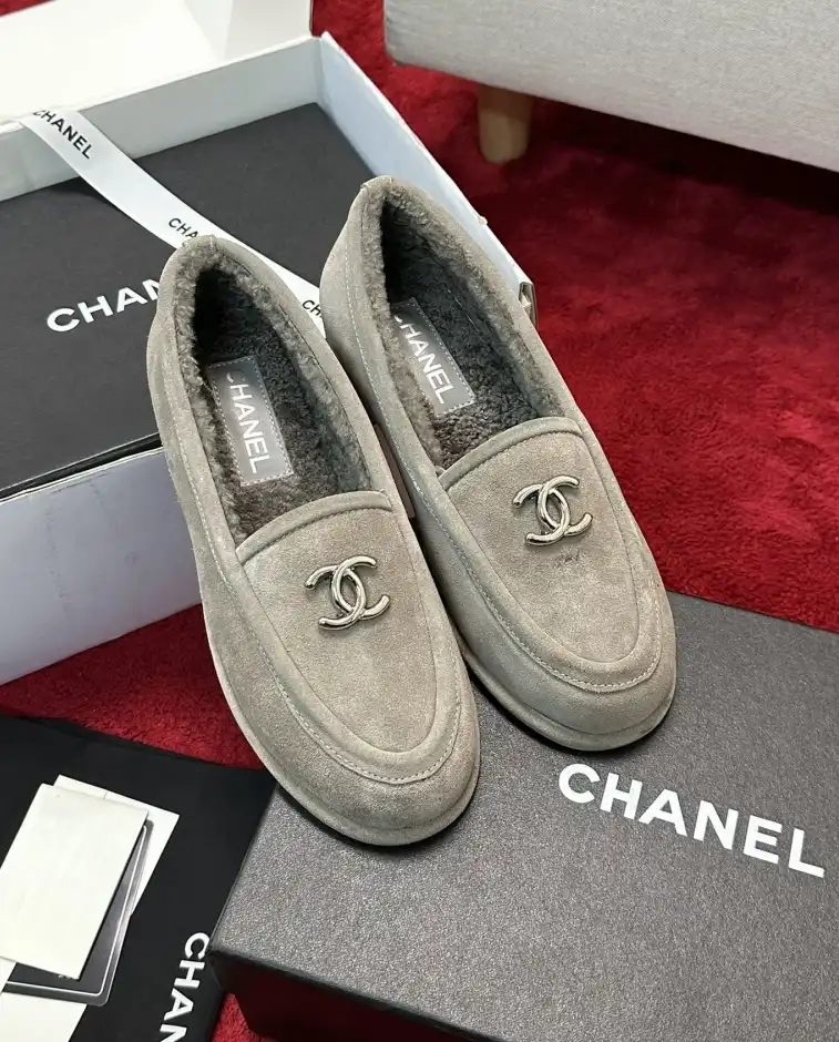 hype Chanel Boots