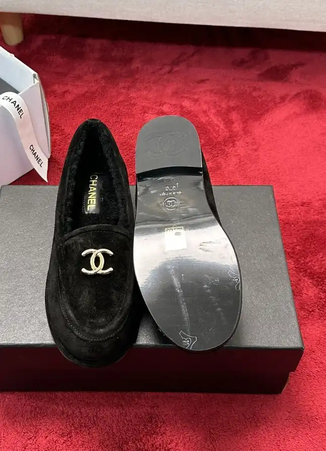 hype Chanel Boots