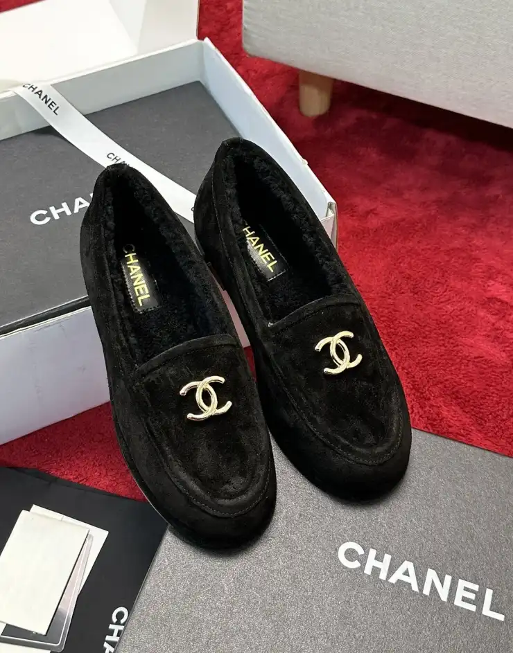 hype Chanel Boots