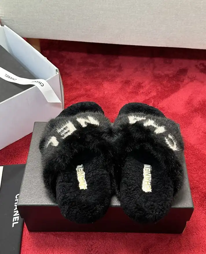 hype Chanel Slippers