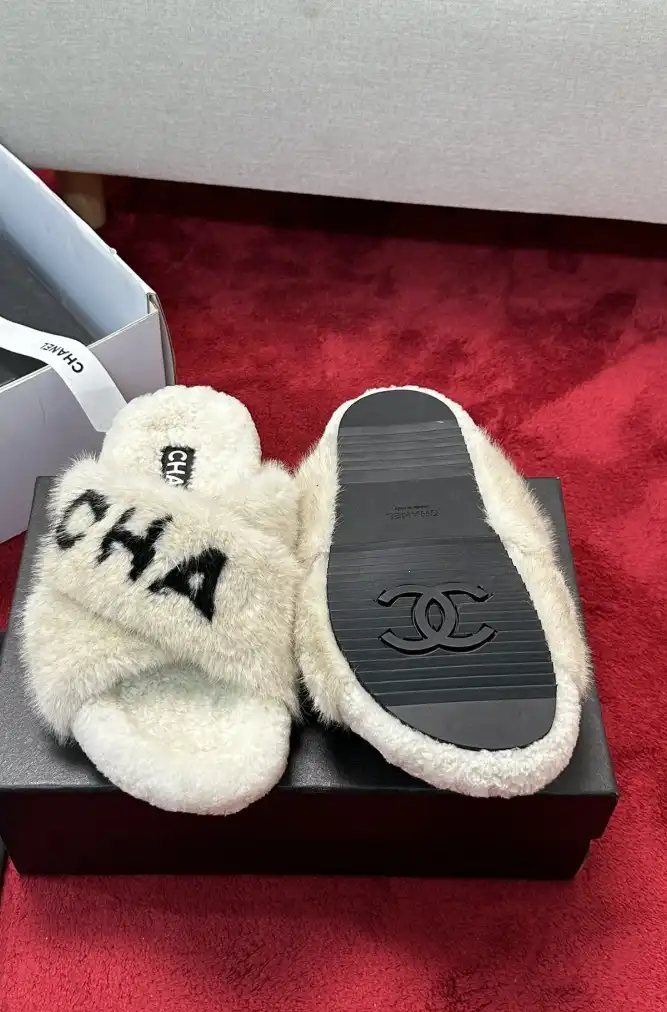 hype Chanel Slippers