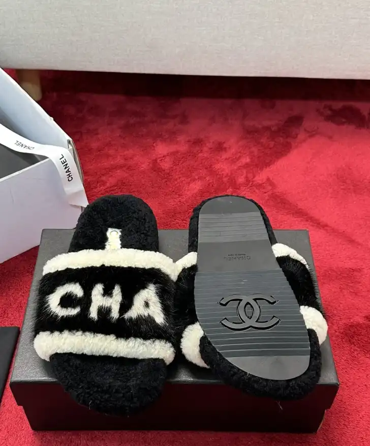 hype Chanel Slippers