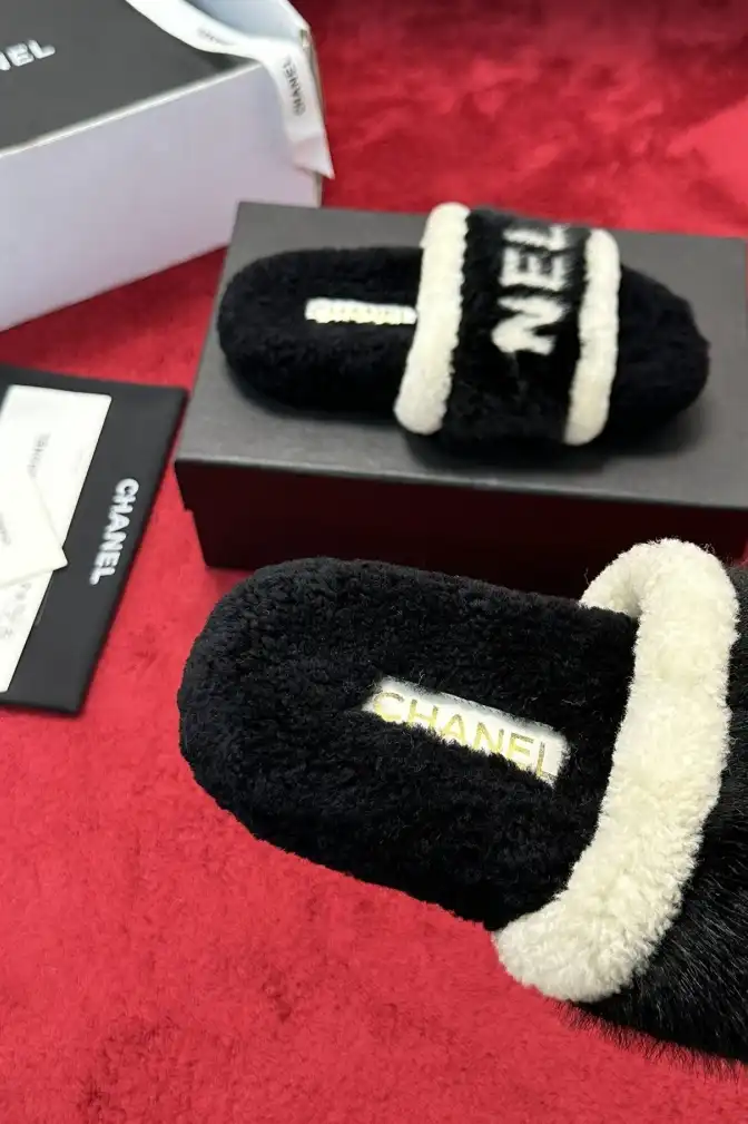 hype Chanel Slippers