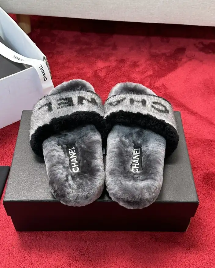 hype Chanel Slippers