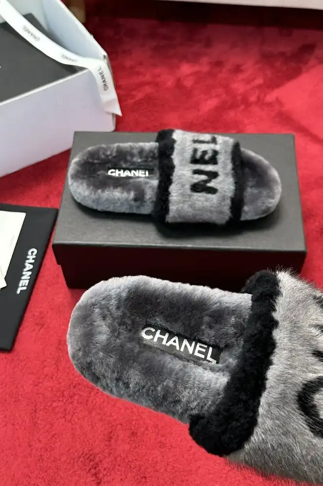 hype Chanel Slippers