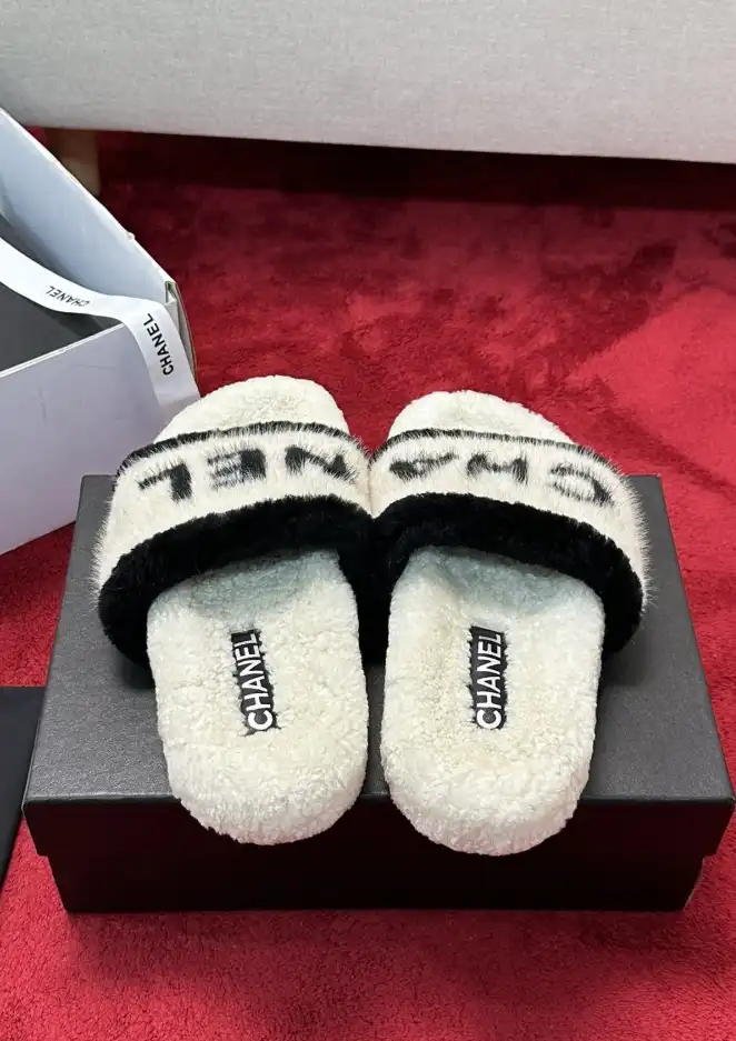 hype Chanel Slippers