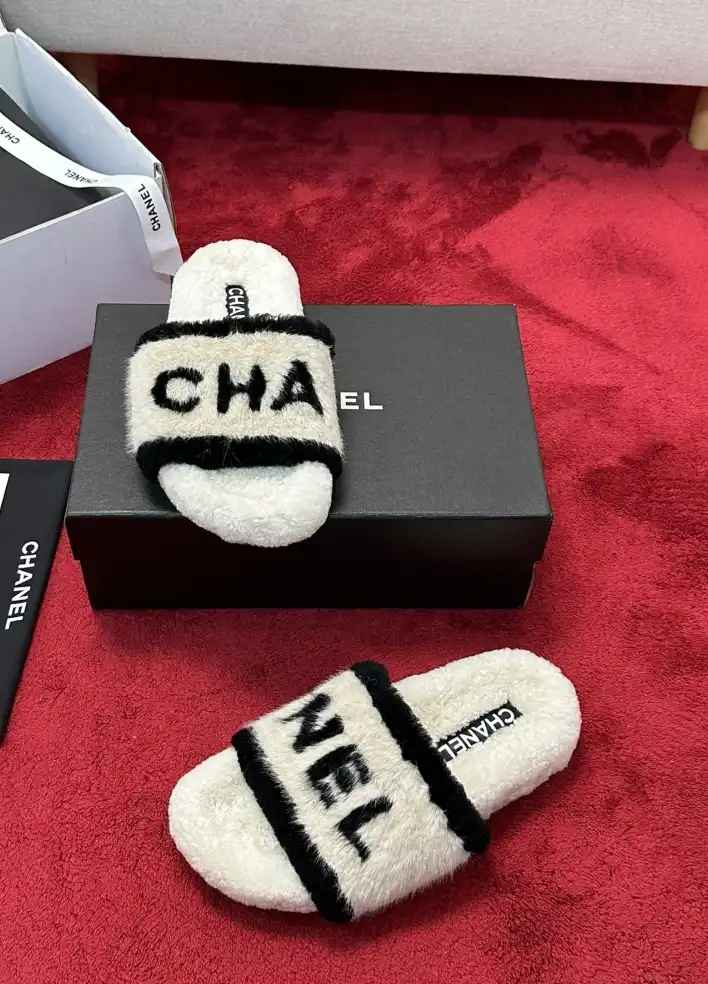 hype Chanel Slippers