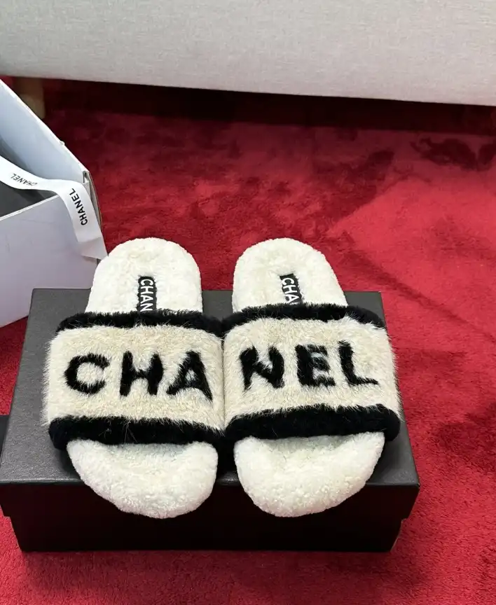 hype Chanel Slippers