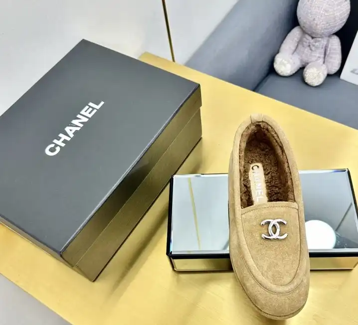 hype Chanel Boots