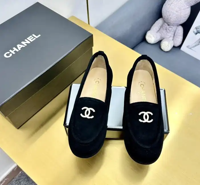 hype Chanel Boots