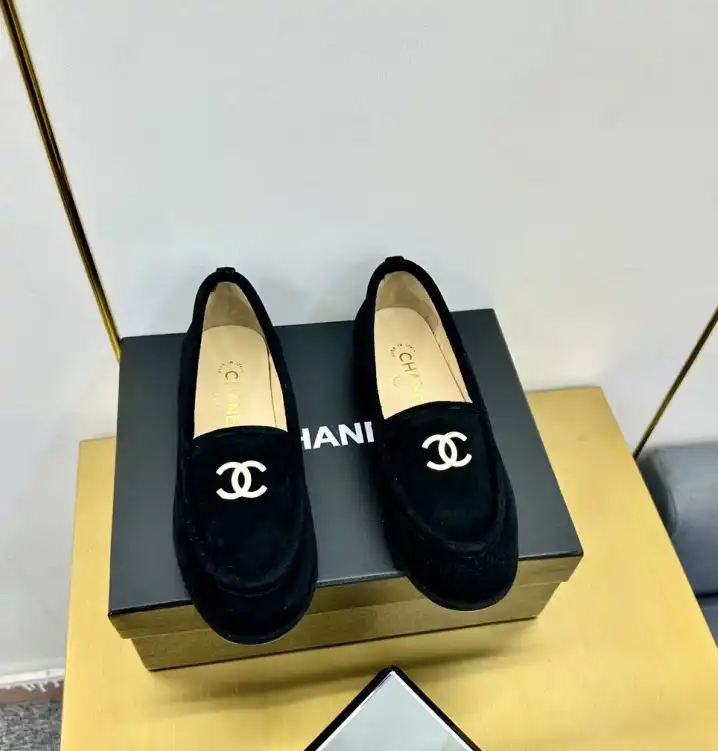 hype Chanel Boots