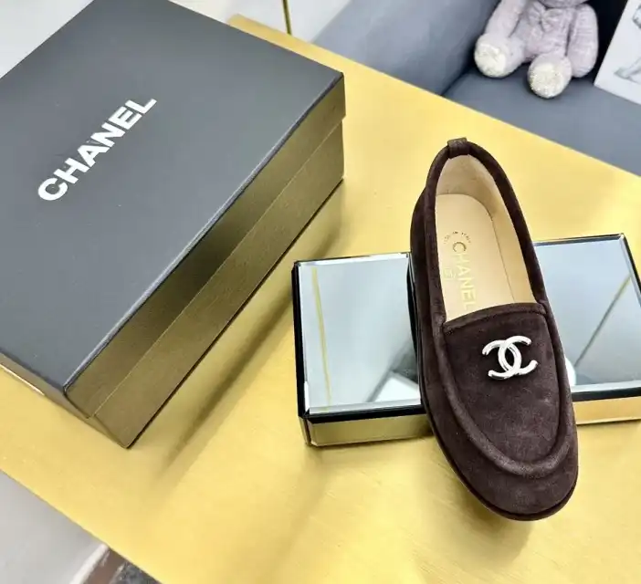 hype Chanel Boots