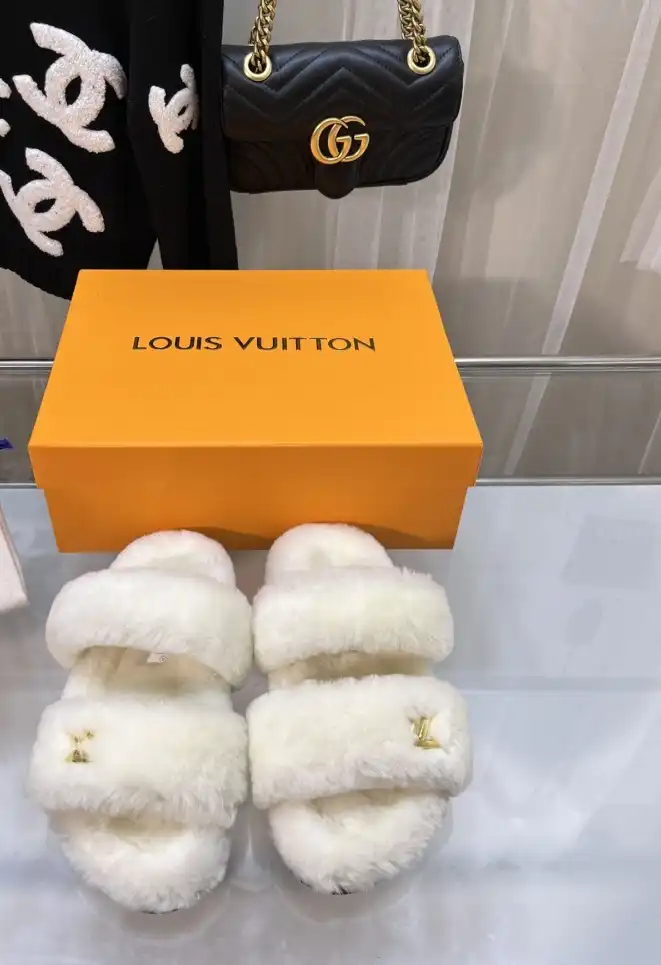 hype LV Slippers