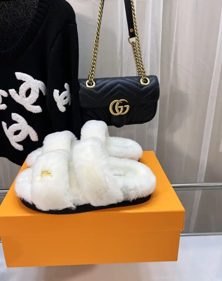 hype LV Slippers