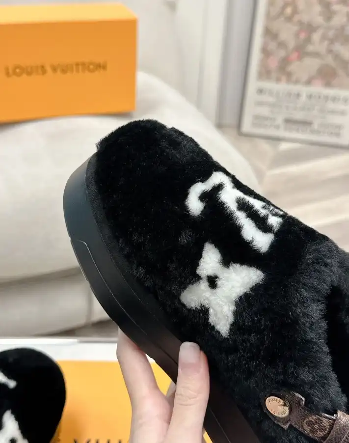 hype LV Slippers