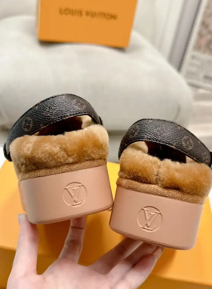 hype LV Slippers