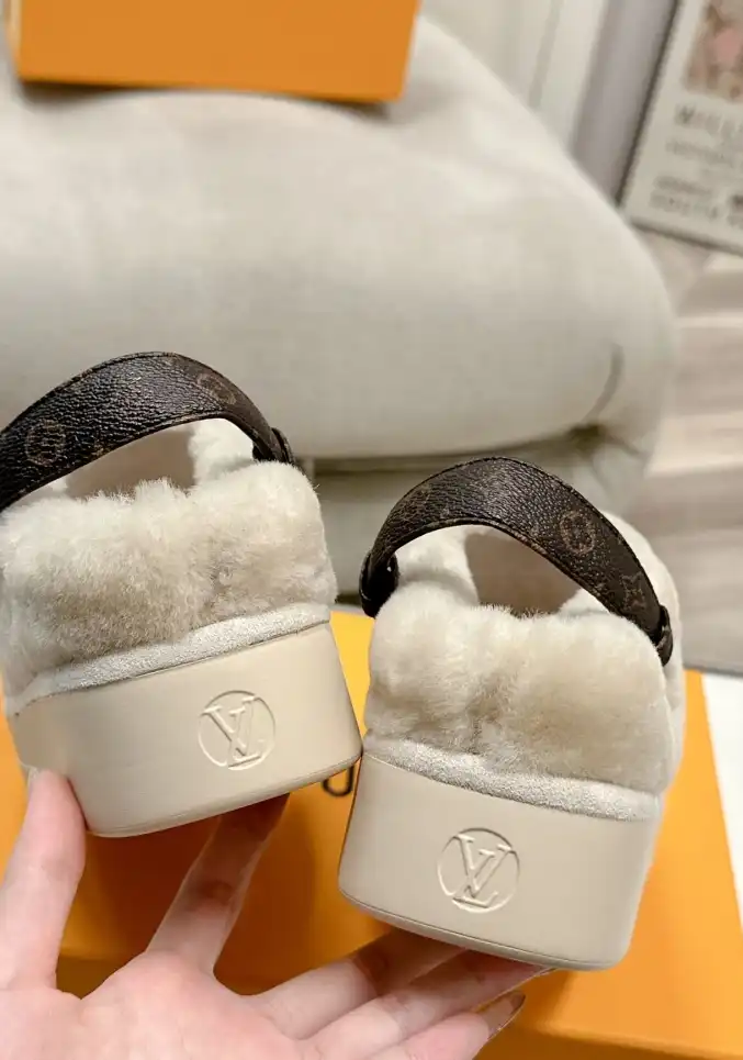 hype LV Slippers