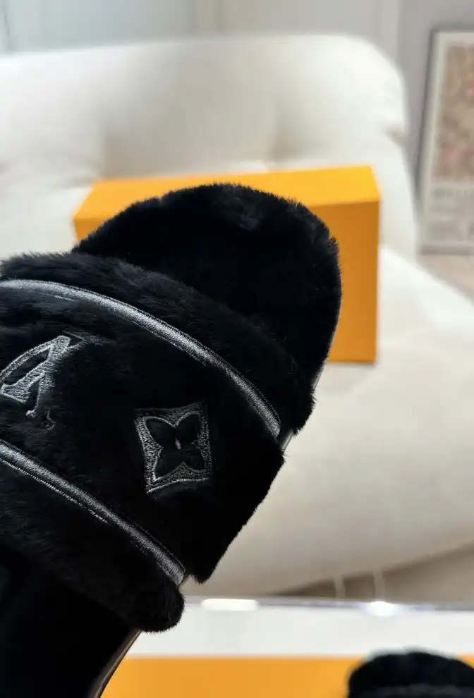 hype LV Slippers