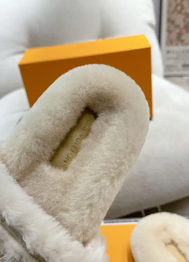 hype LV Slippers