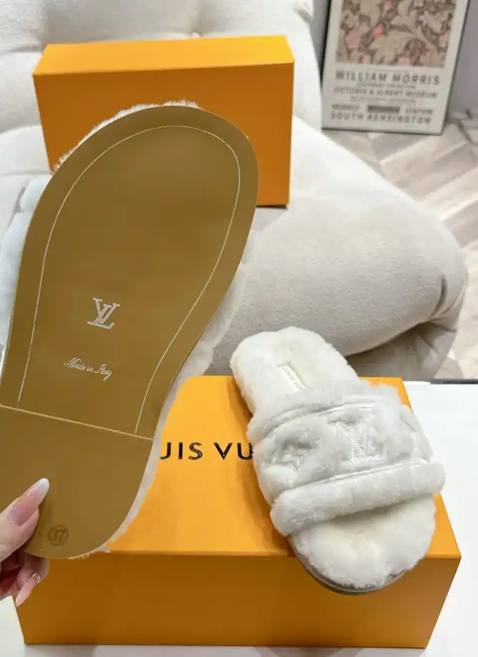 hype LV Slippers