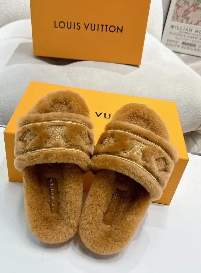 hype LV Slippers