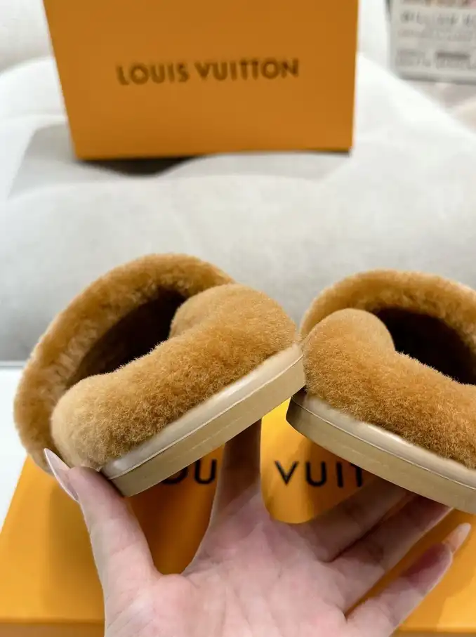 hype LV Slippers