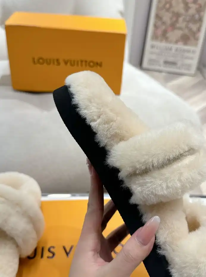 hype LV Slippers