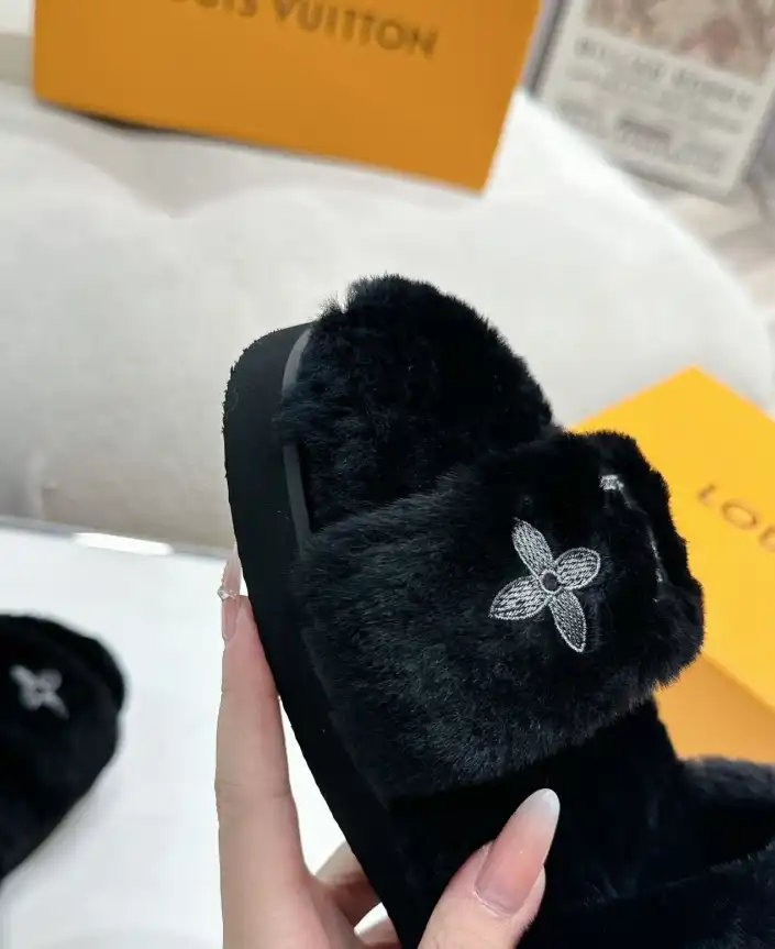 hype LV Slippers