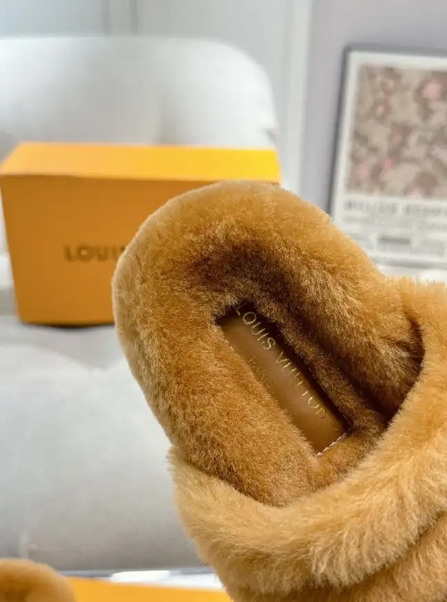 hype LV Slippers