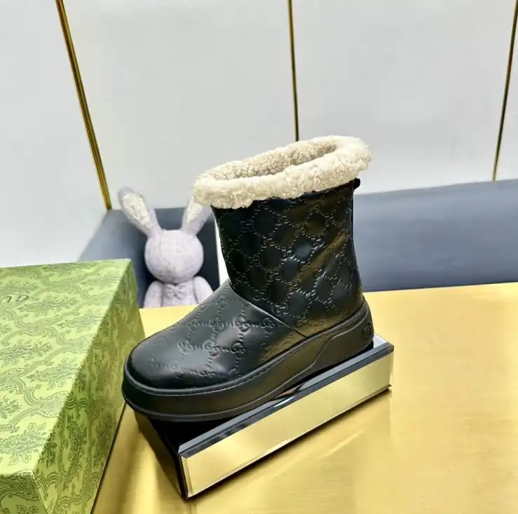 hype Gucci Boots