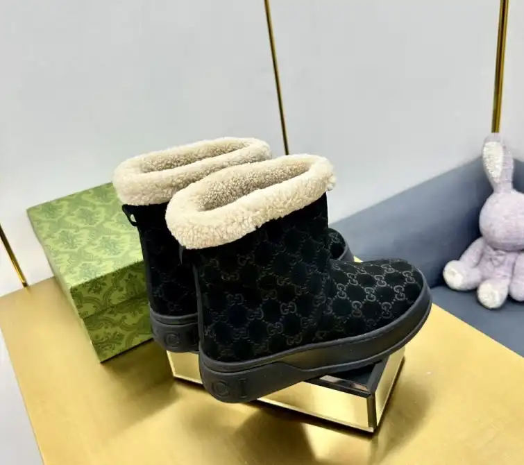 hype Gucci Boots