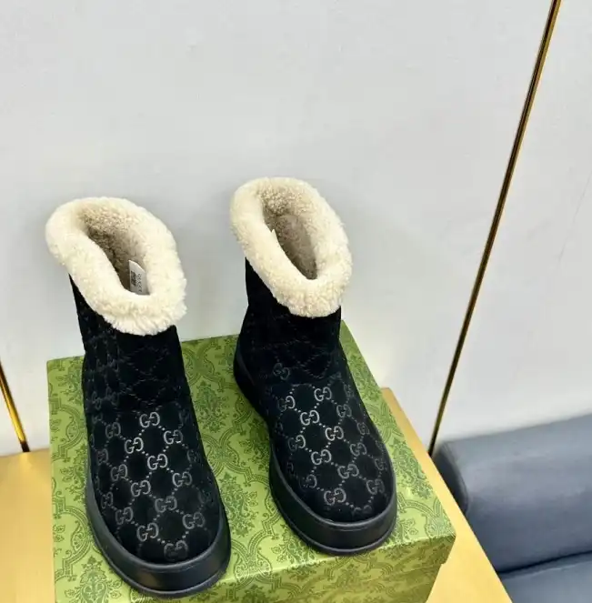 hype Gucci Boots