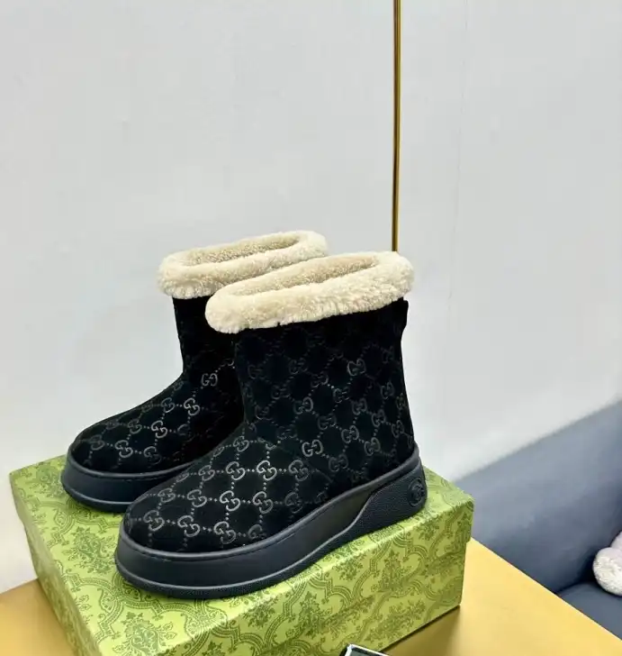 hype Gucci Boots