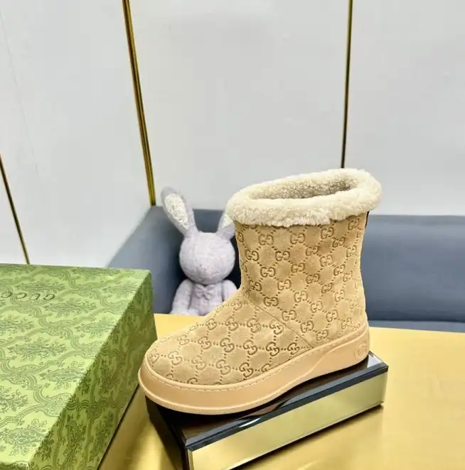 hype Gucci Boots