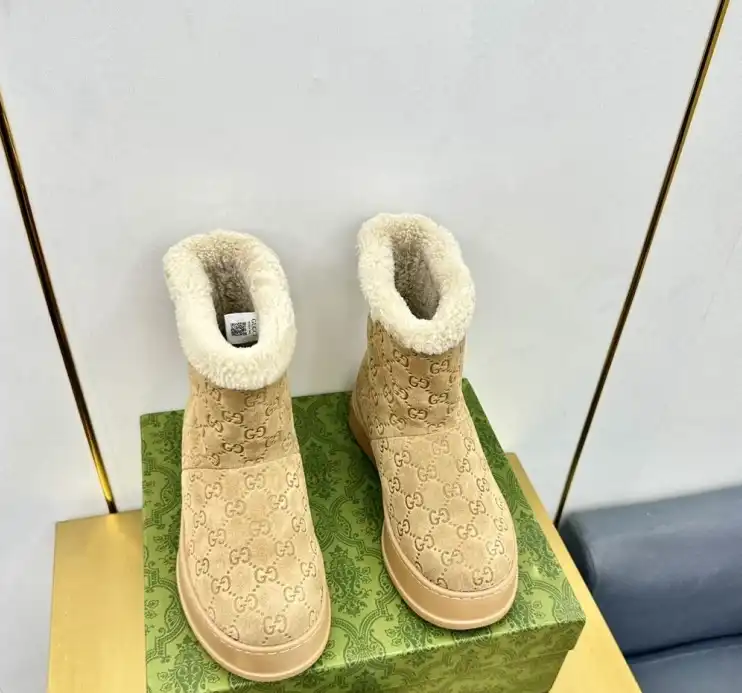 hype Gucci Boots