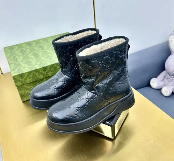 hype Gucci Boots