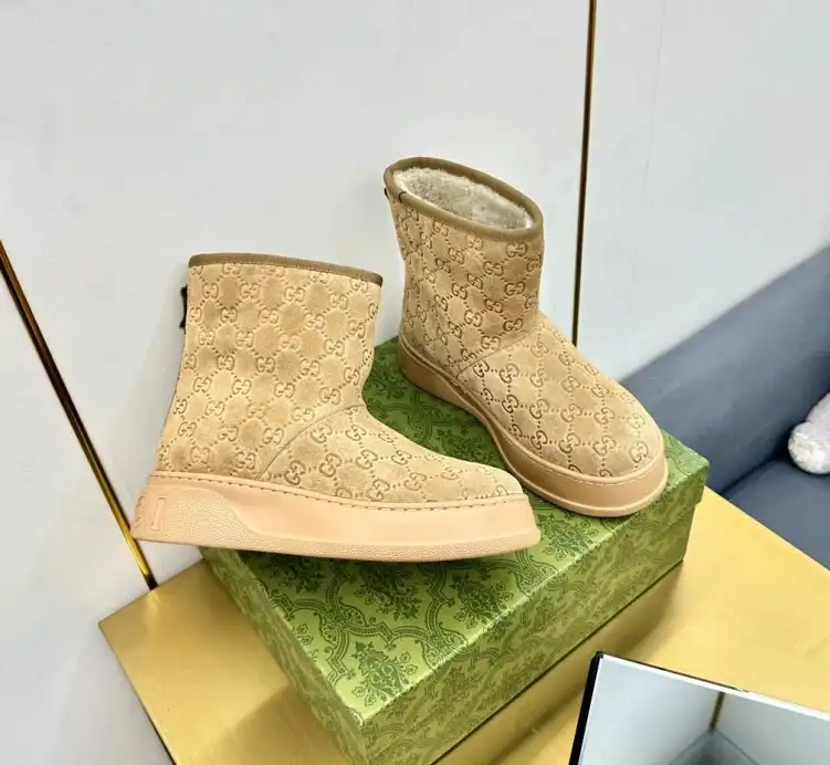 hype Gucci Boots