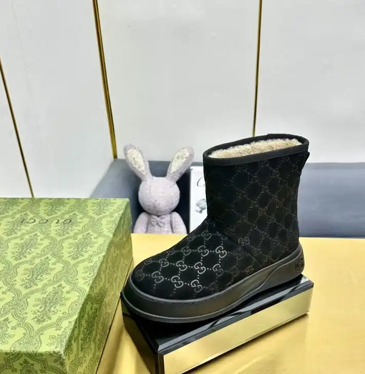 hype Gucci Boots