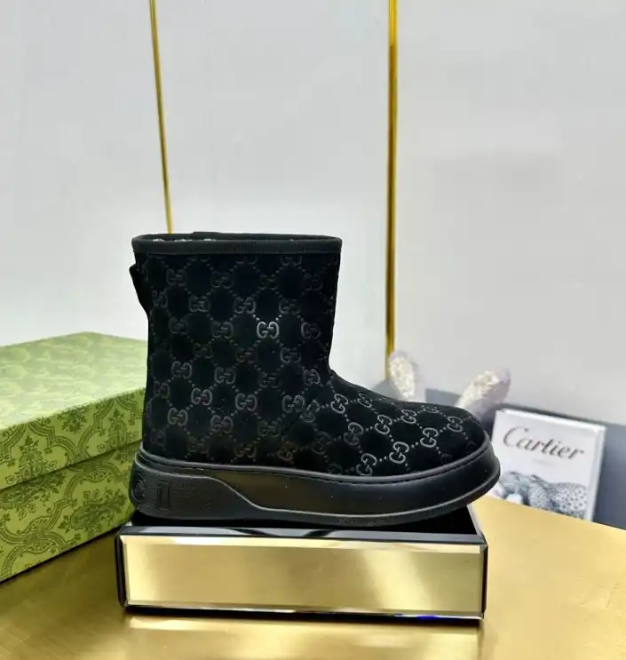 hype Gucci Boots