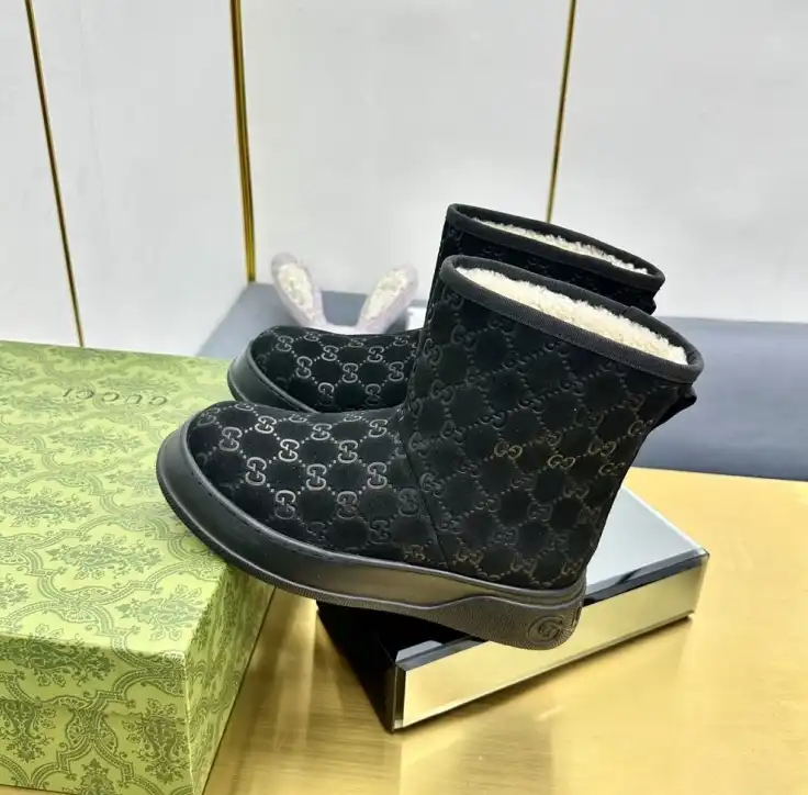 hype Gucci Boots