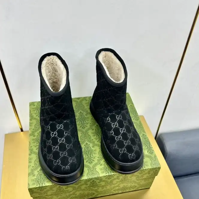 hype Gucci Boots