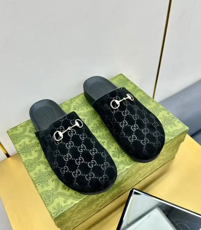 hype Gucci Slippers