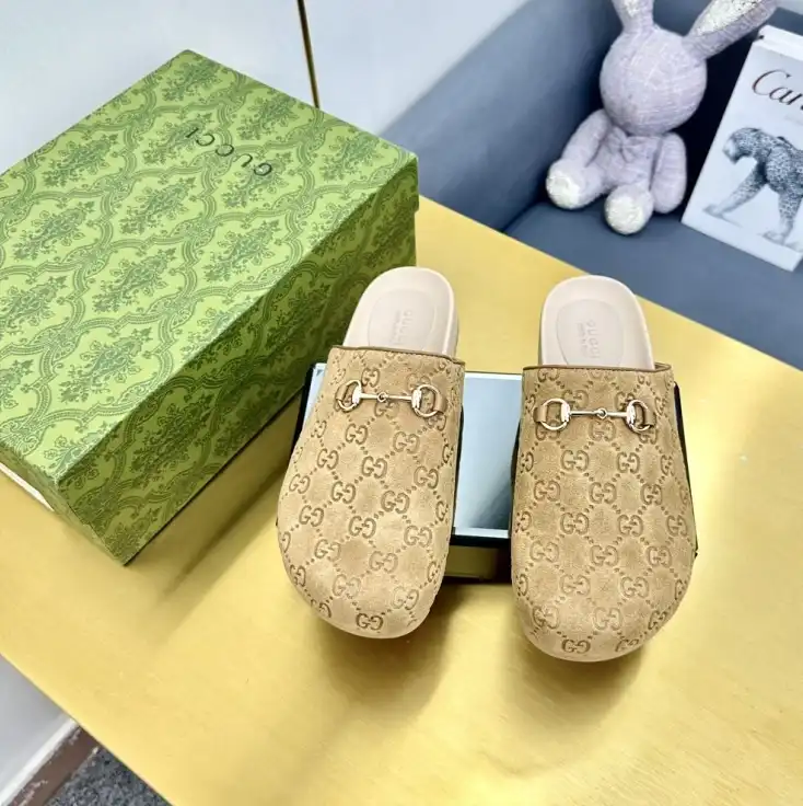 hype Gucci Slippers