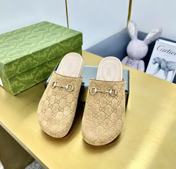 hype Gucci Slippers