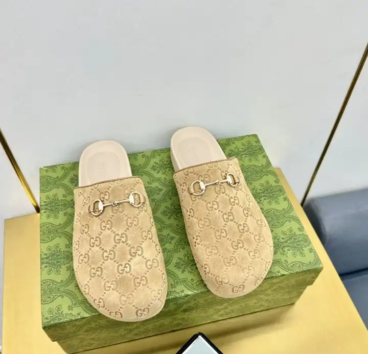 hype Gucci Slippers