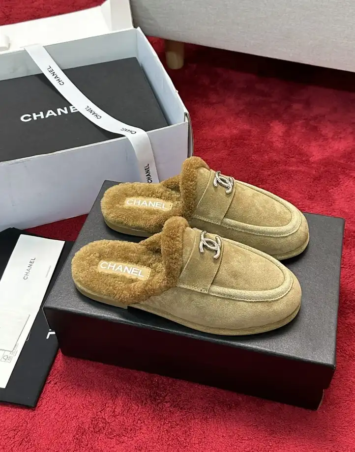 hype Chanel Slippers